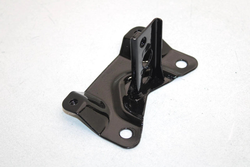 96 Kawasaki Bayou 400 4x4 Oem Radiator Hose Bracket 11047-1583 AK11