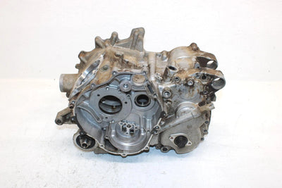 2004 Yamaha  Bruin 350 Oem Crankcase 5UH-15100-00-00 5UH-15100-09-00 AY24