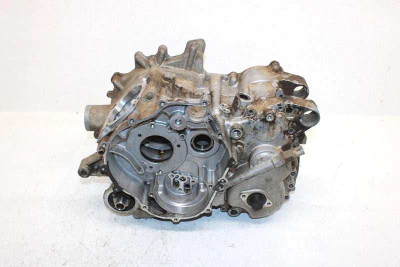 2004 Yamaha  Bruin 350 Oem Crankcase 5UH-15100-00-00 5UH-15100-09-00 AY24