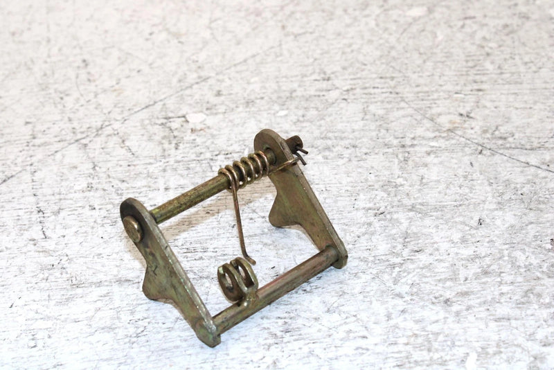 2000 Kawasaki Prairie 300 Oem Seat Hook Latch 27012-1381 AK31.1