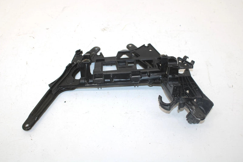 2017 Ski-doo Grand Touring 900 Oem Frame Sub Support 518327145 SS65