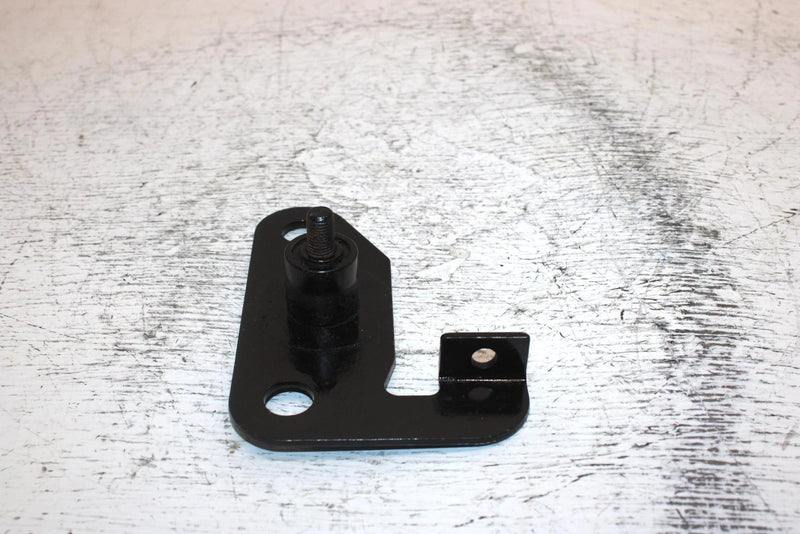 97 Yamaha Venture Oem Front Lower Right Mount W/Dampner 87F-21418-00-00 SY15