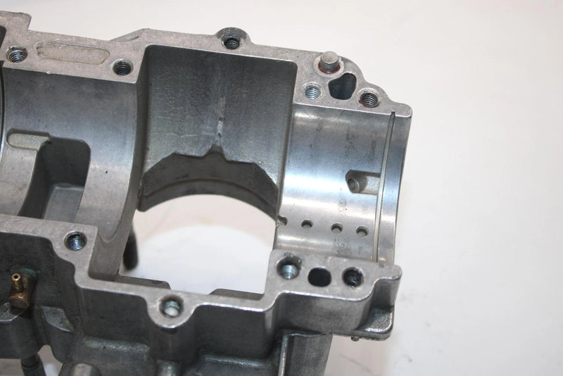 00 Polaris Xc Sp 600 Oem Crankcase TWN W/Studs 2201556 2201697 SP140