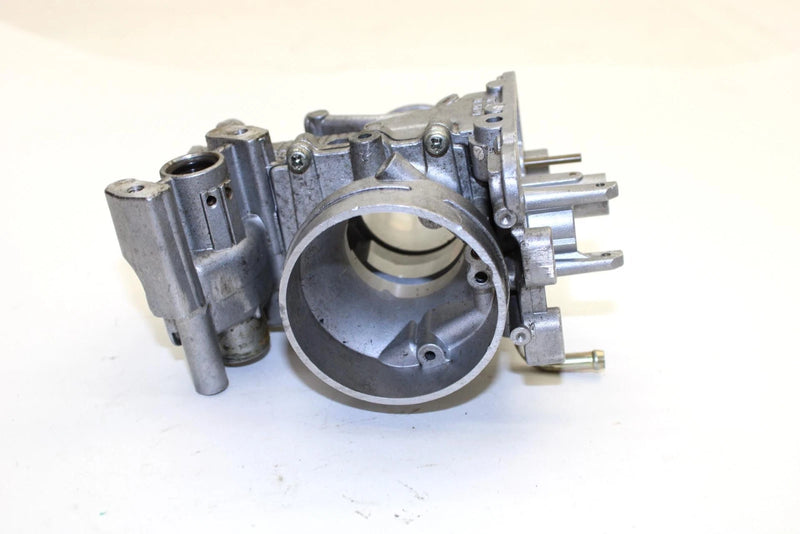 1997 Yamaha Vmax 600 Oem Carburetor Body MAG Side 8CR-14100-00-00 SY111
