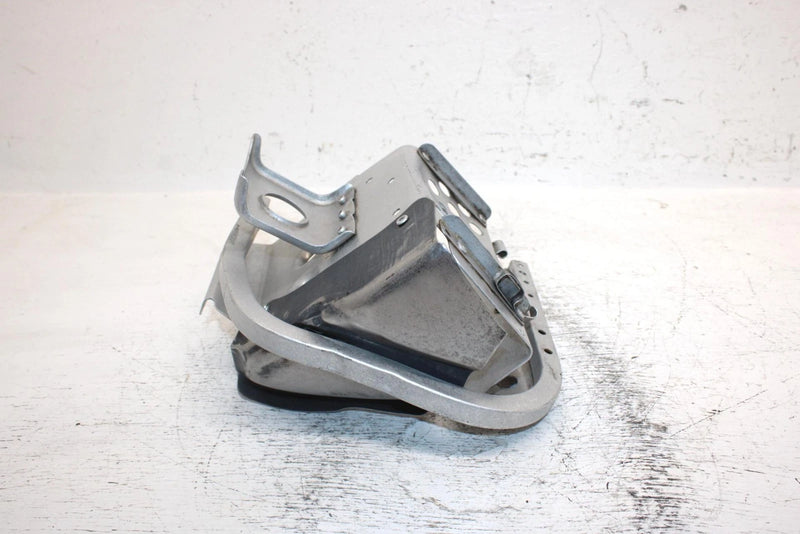 1997 Yamaha Venture Tr Oem Left Footwell 8V0-21926-01-00 SY15