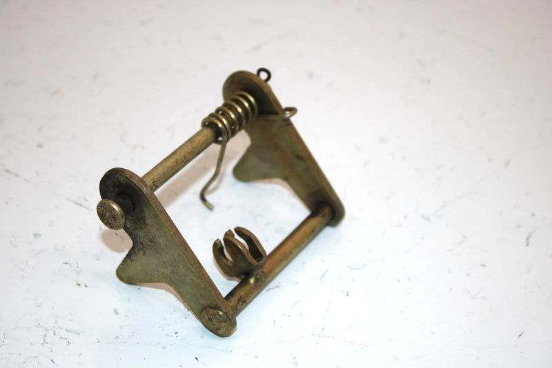 01 Kawasaki Prairie 300 Kvf300a 4x4 Oem Seat Hook 27012-1381 AK7