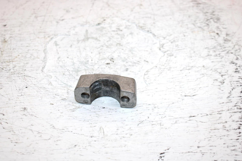 1987 Honda Atc 90a Oem Upper Handlebar Clamp Pair 95014-21101 AH57