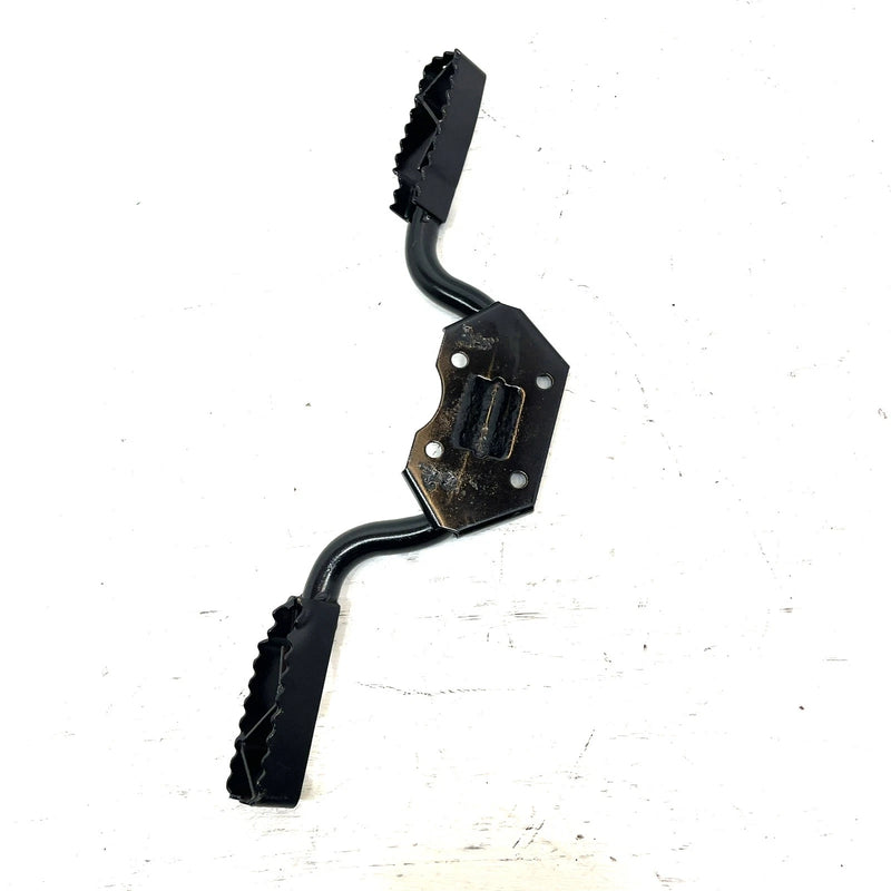 1982 Yamaha Tri Moto 125 OEM Footrest 5V6-27411-00-00 AY62
