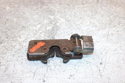 2006 Polaris Sportsman 500 Oem Passenger Seat Back Latch 7081325 AP186
