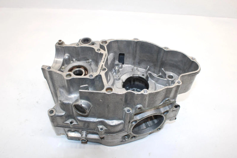 83 Yamaha  Tri Moto 225 Ytm225dx Oem Crankcase 29U-15100-00-00 AY41