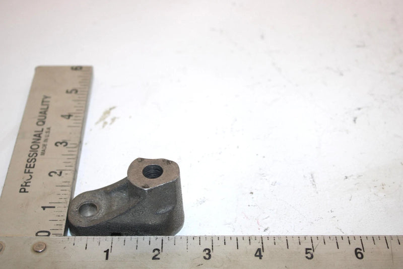 00 Arctic Cat Zr 500 Efi Oem Right Idler Wheel Mount 1604-434 Q2749