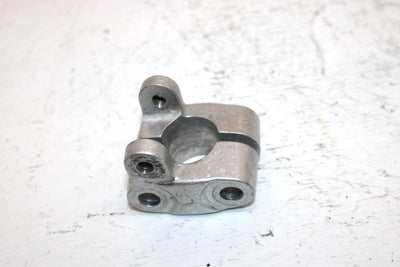 1985 Honda Atc 110a All Terrain Oem Upper Handlebar Clamp Set 53121-958-000 AH58