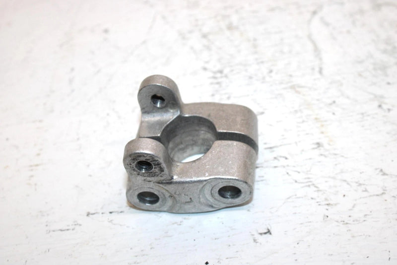 1985 Honda Atc 110a All Terrain Oem Upper Handlebar Clamp Set 53121-958-000 AH58