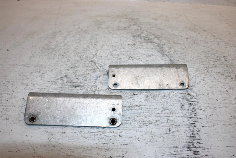 1990 Polaris 500 Oem Wearplate Bracket Pair 5222061 SP36