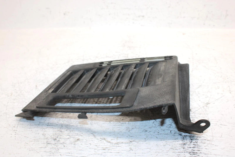 1997 Yamaha Venture Tr Oem Right Louver 8X9-77132-00-00 SY15