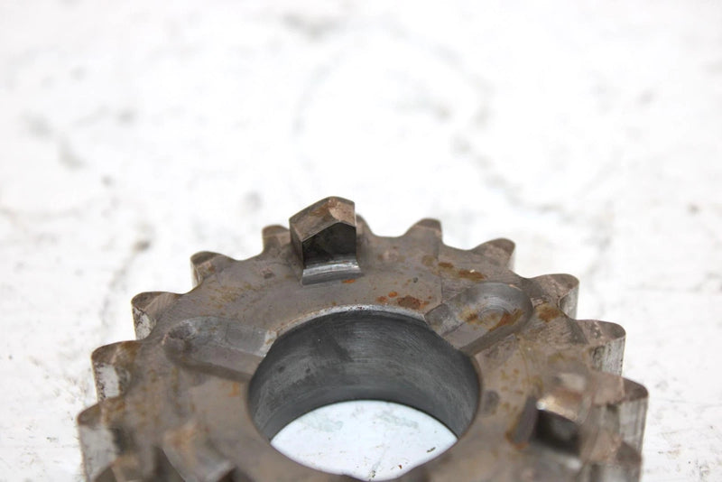2009 Polaris Trail Boss 330 Oem 19T Transmission Sprocket 3233674 AP181