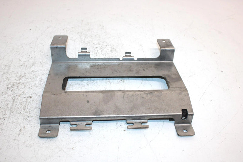 1994 Kawasaki 750 Ss Super Sport Oem Intake Silencer Mount 34001-3706 JK9