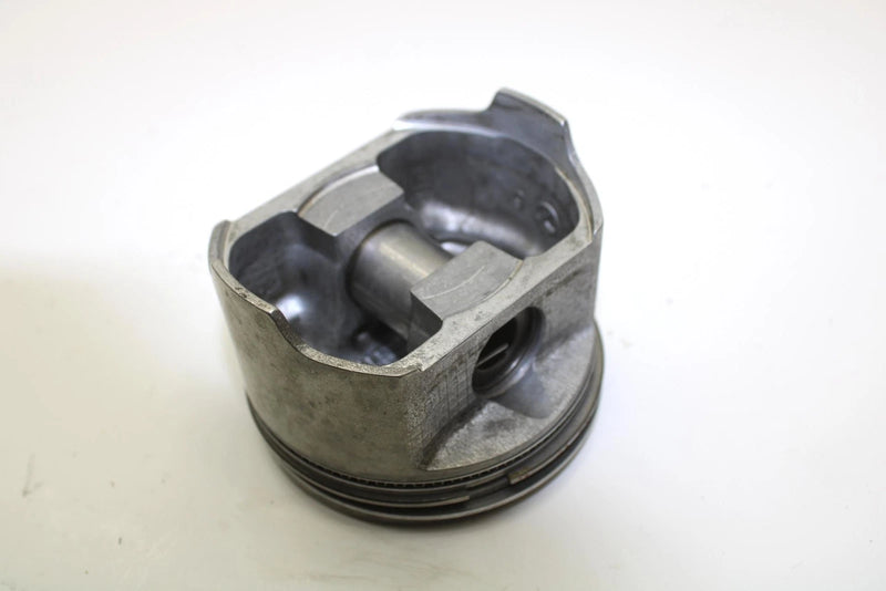 95 Polaris Magnum 425 4x4 OEM STD Piston 3084885 AP111