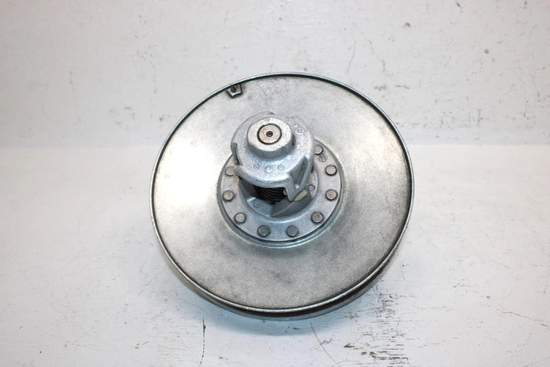 1989 Yamaha Inviter Oem Secondary Driven Clutch 85T-17670-00-00 SY17