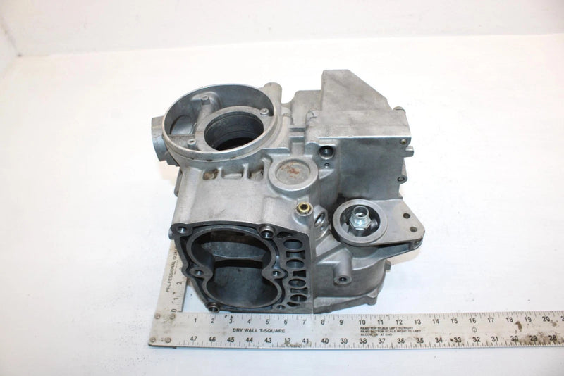 2011 Polaris Ranger 800 Oem Crankcase 2204395 XP4