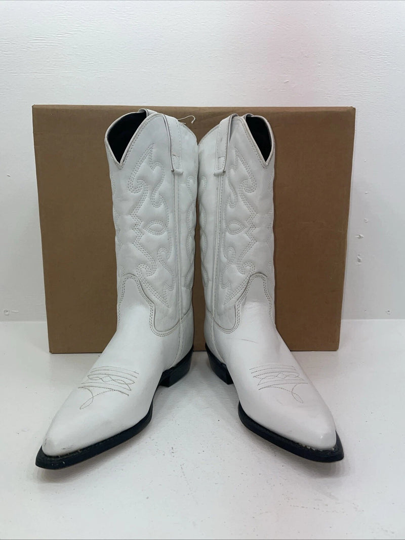 New Women’s White Capezio Cowboy Boots. L 357 8 M. 16-12
