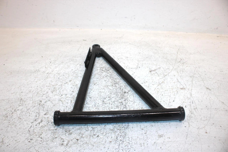 2004 Polaris Magnum 330 Oem Front Right A Arm 2202283 AP159