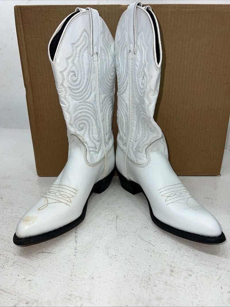 New Women’s White Capezio Cowboy Boots.  L 400 7 M. 18-130