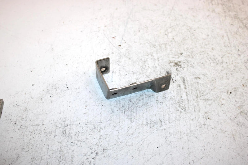 1993 Yamaha Waverunner 650 Oem Steering Cable Bracket FJ0-61467-30-00 JY23