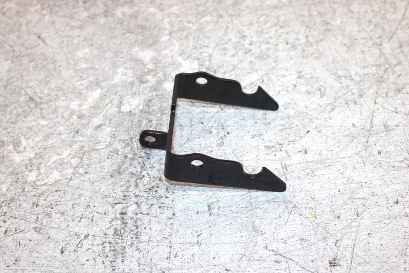 2006 Polaris Sportsman 500 Oem Passenger Seat Latch Hook 5249895 AP186