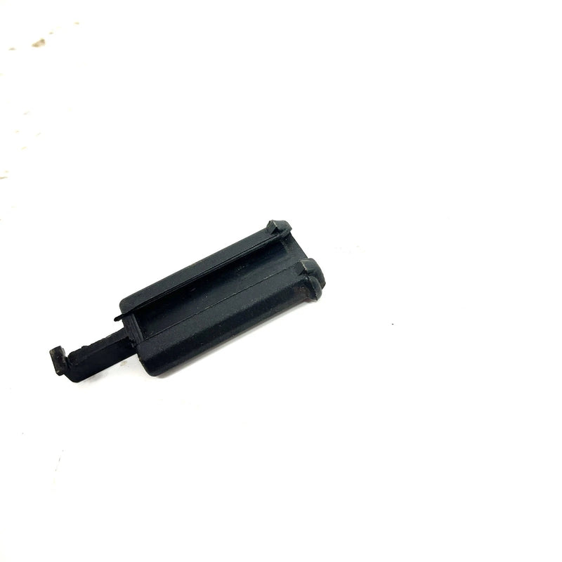 96-05 Sea-Doo GTI LE OEM Airbox Clip 273000006 Q6629