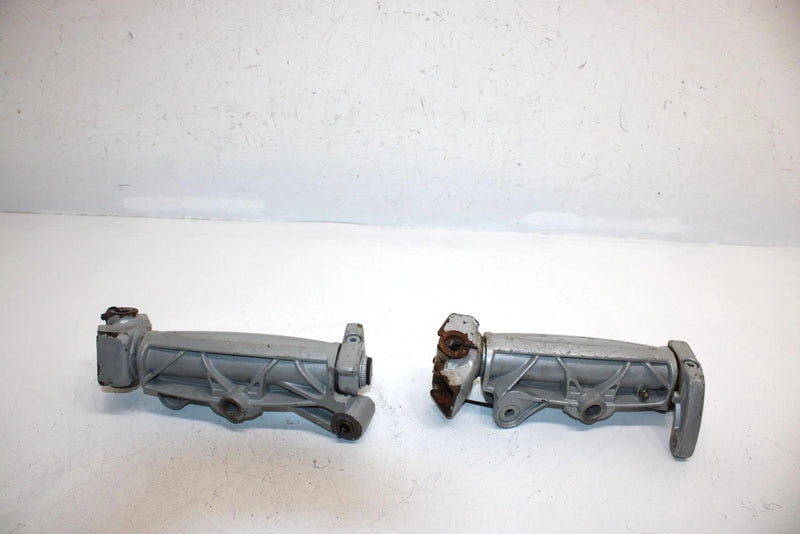 07 Arctic Cat F1000 Efi Oem  Steering Knuckle Set 2703-220 2703-221 SA252