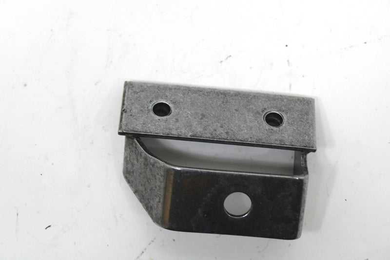 1989 Yamaha Ovation Deluxe Oem Rear Lower Engine Bracket 85L-21427-00-00 SY69