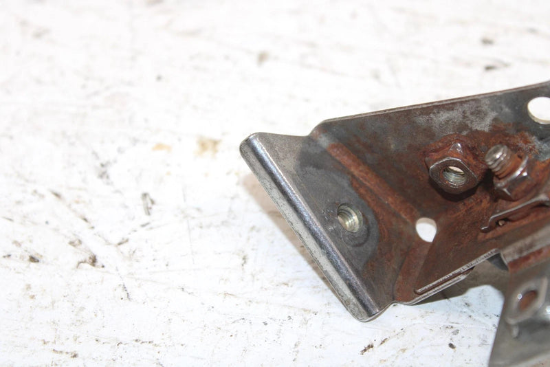 1985 Yamaha Vmax Oem Right Side Hood Locating 8M6-23889-01-00 SY125