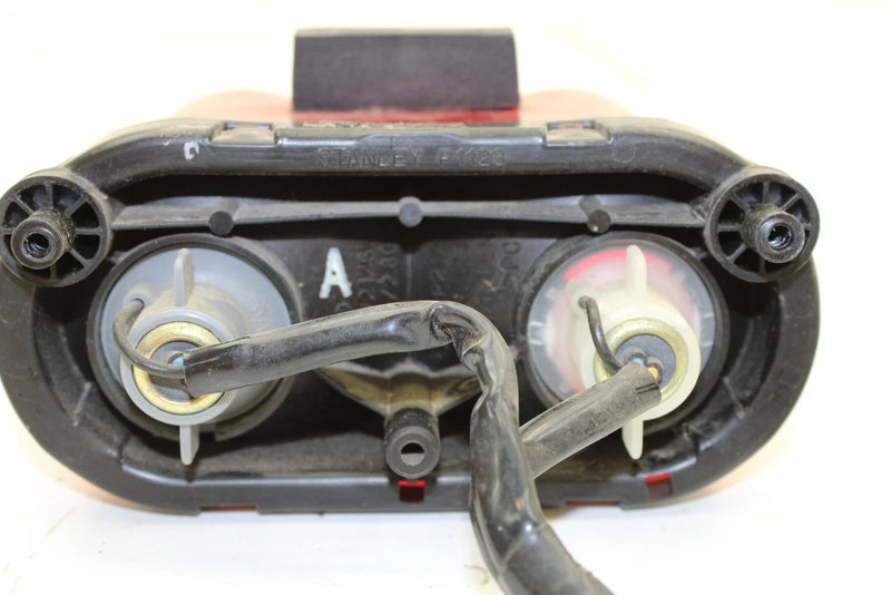 Yamaha Oem Taillight Tail Brake Light 5JJ-84710-12-00 B381