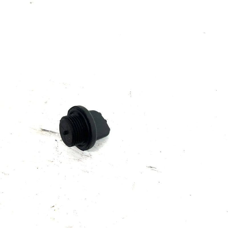 80-85 Yamaha Tri Moto 125 OEM Oil Fill Plug 116-15363-00-00 AY62