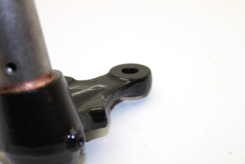 1988 Yamaha  Moto 4 Oem Left Steering Knuckle 59V-23501-01-00 AY31