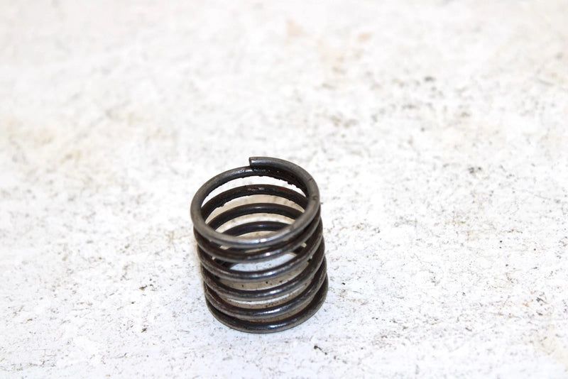 1999 Yamaha  Grizzly Oem Rear Shaft Coupler Spring 90501-260L6-00 AY47