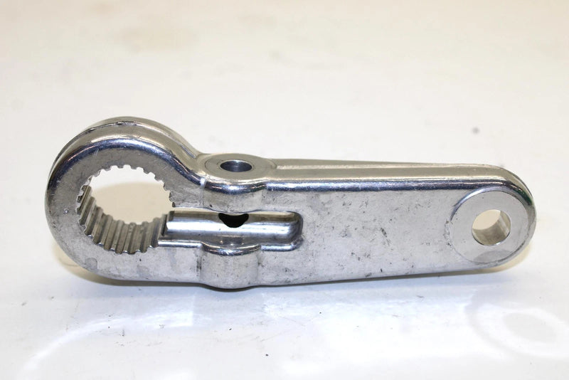 2002 Yamaha Sx Viper Oem Left Spindle Steering Arm 8EK-23851-00-00 Q2528