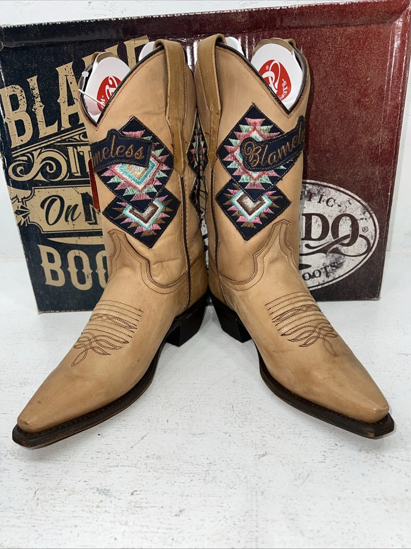 New Woman’s Brown Laredo Cowboy Boots. 3122 7 M. 18-22