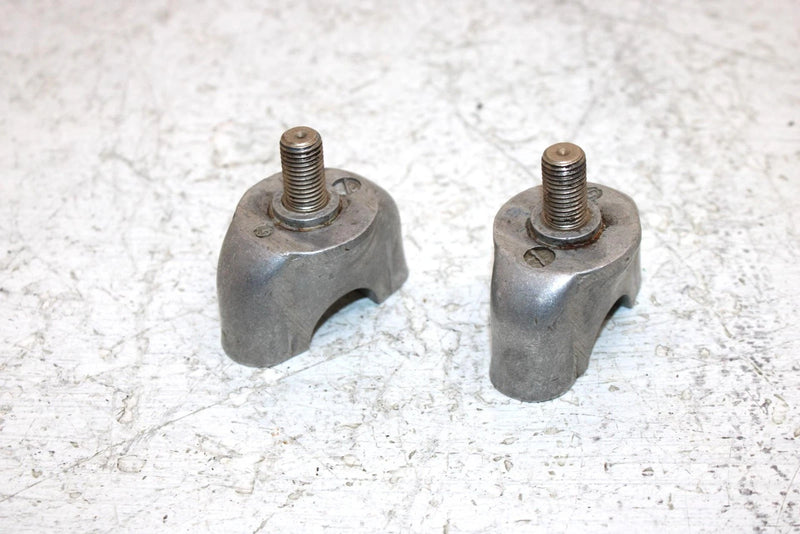 2002 Honda Foreman Rubicon 500 Oem Lower Handlebar Clamp Pair 53130-HB3-770 AH53