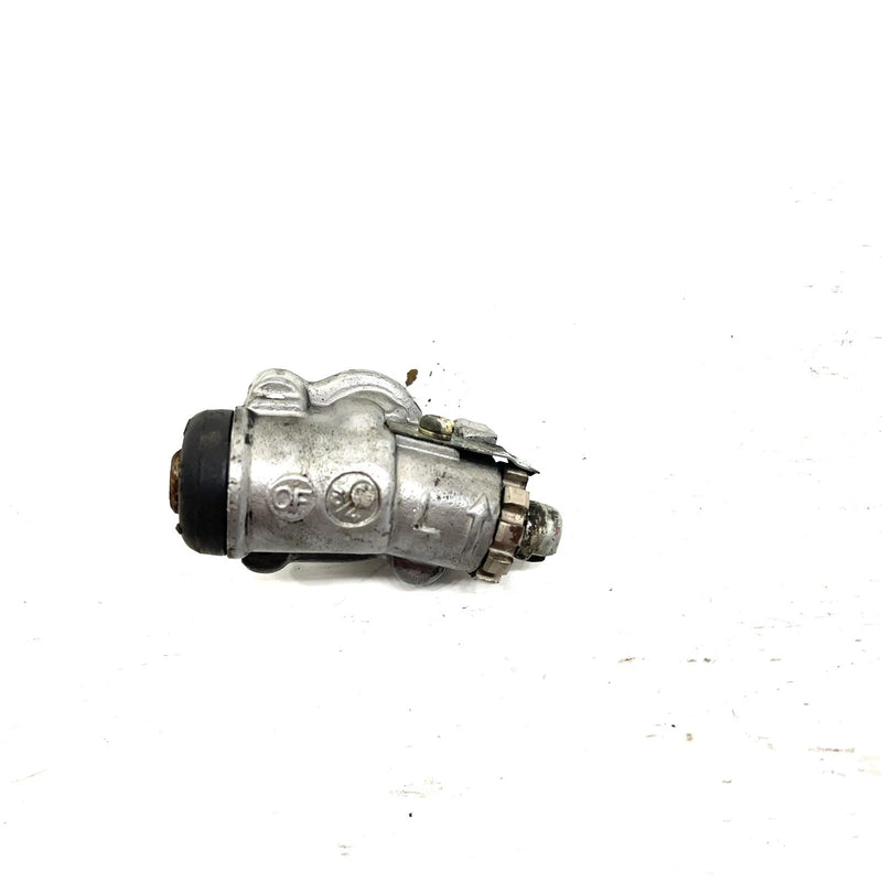 01-04 Honda Foreman Rubicon 500 4x4 OEM L Fr Wheel Cylinder 45370-HN5-N01 AH87