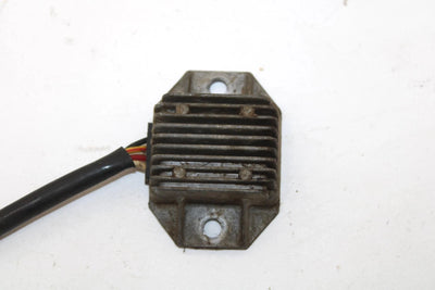 1985 Yamaha  Moto 4 Oem Voltage Regulator 29U-81960-90-00 Q2989