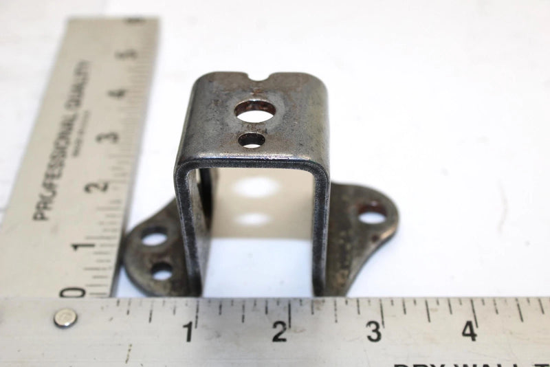 2001 Yamaha Sx700r Oem Front Upper Motor Mount Bracket 8CH-21415-00-00 Q2403