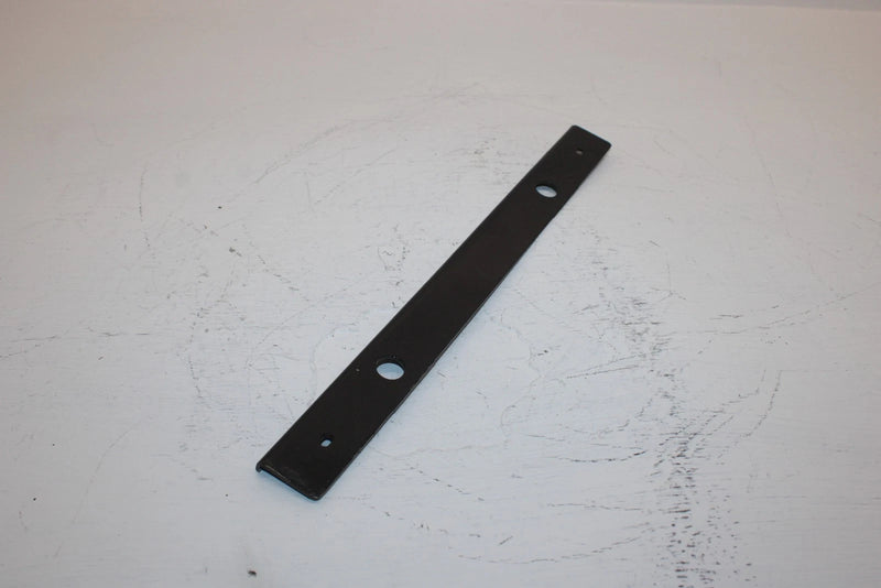 2007 Yamaha  Grizzly 350 2wd Oem Footrest Bracket 5ND-F7445-00-00 AY28