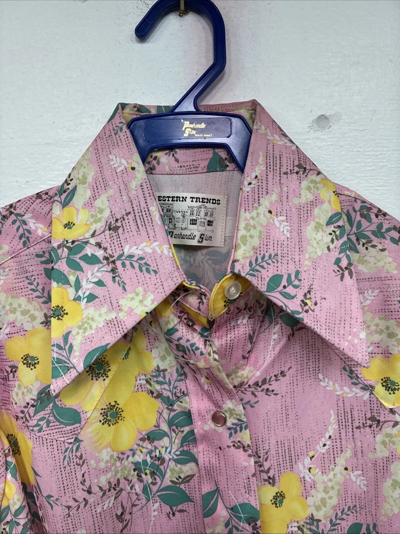 New Women’s Western Trends Pink Floral Long Sleeve Pearl Snap Size 10 MM-54