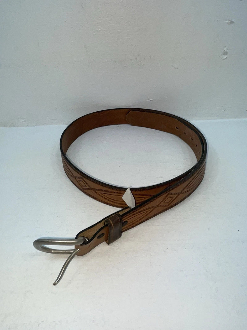 New Brown Genuine Leather Wrangler Tooled 34” Belt #5080/17 Z-39