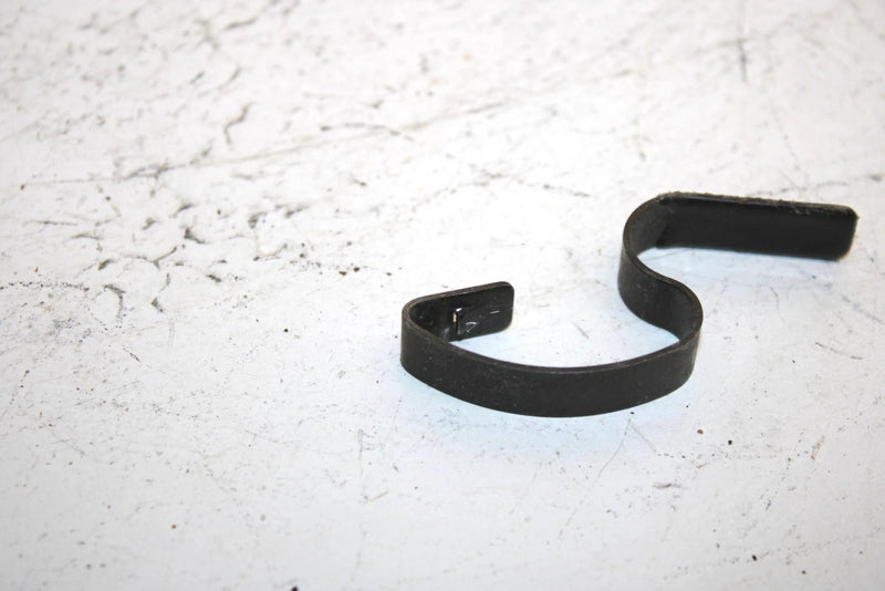 05 Yamaha Rx1 Oem Luggage Box Clip 8FA-2814E-00-00 SY89