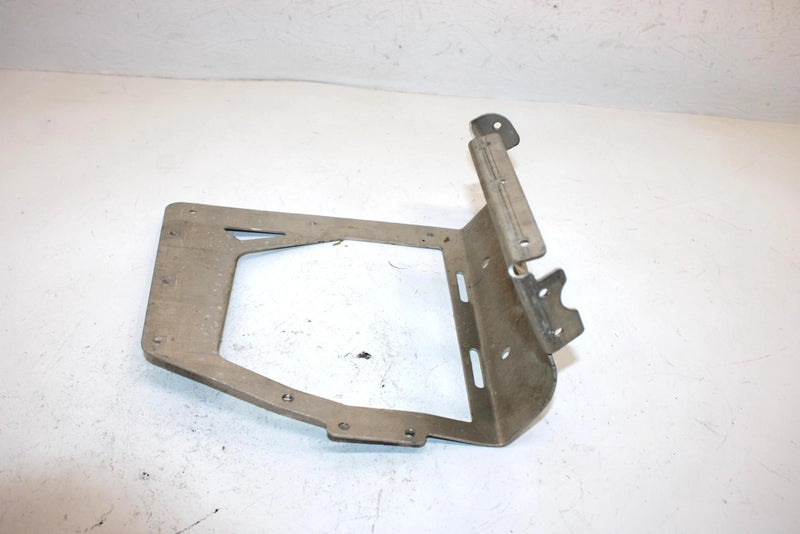 11 Polaris Shift 550 Oem Right Toe Clip 5248477 SP207