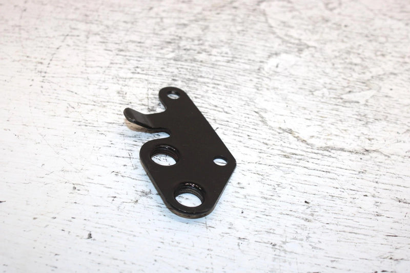 1997 Yamaha Venture Tr Oem Tool Box Fitting Bracket 8V0-21945-00-00 SY15