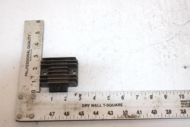 1994 Kawasaki Bayou 220 Oem Voltage Regulator 21066-1052 AK3
